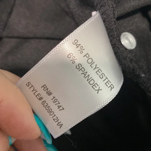 Counterparts Black Capri Pants |Size 10 - Picture 5 of 5